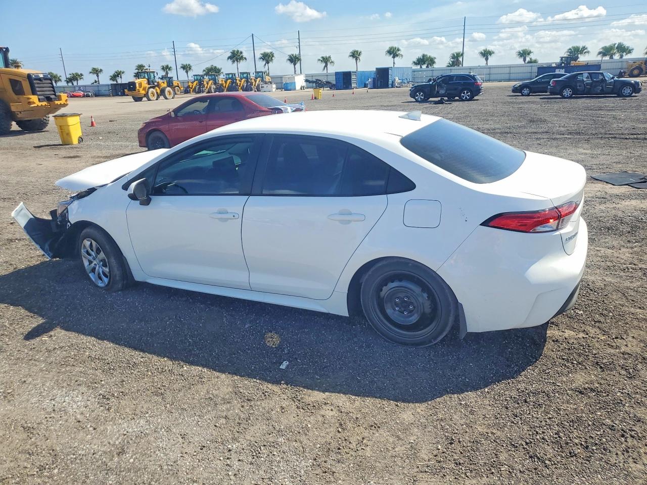 2026 TOYOTA COROLLA LE — снимка 2