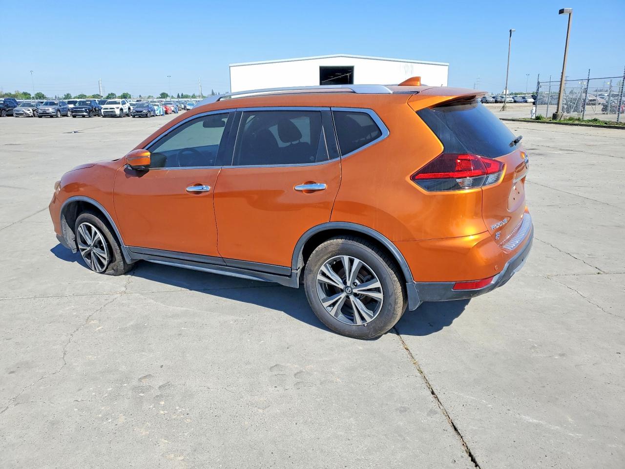 2019 NISSAN ROGUE SV — снимка 2