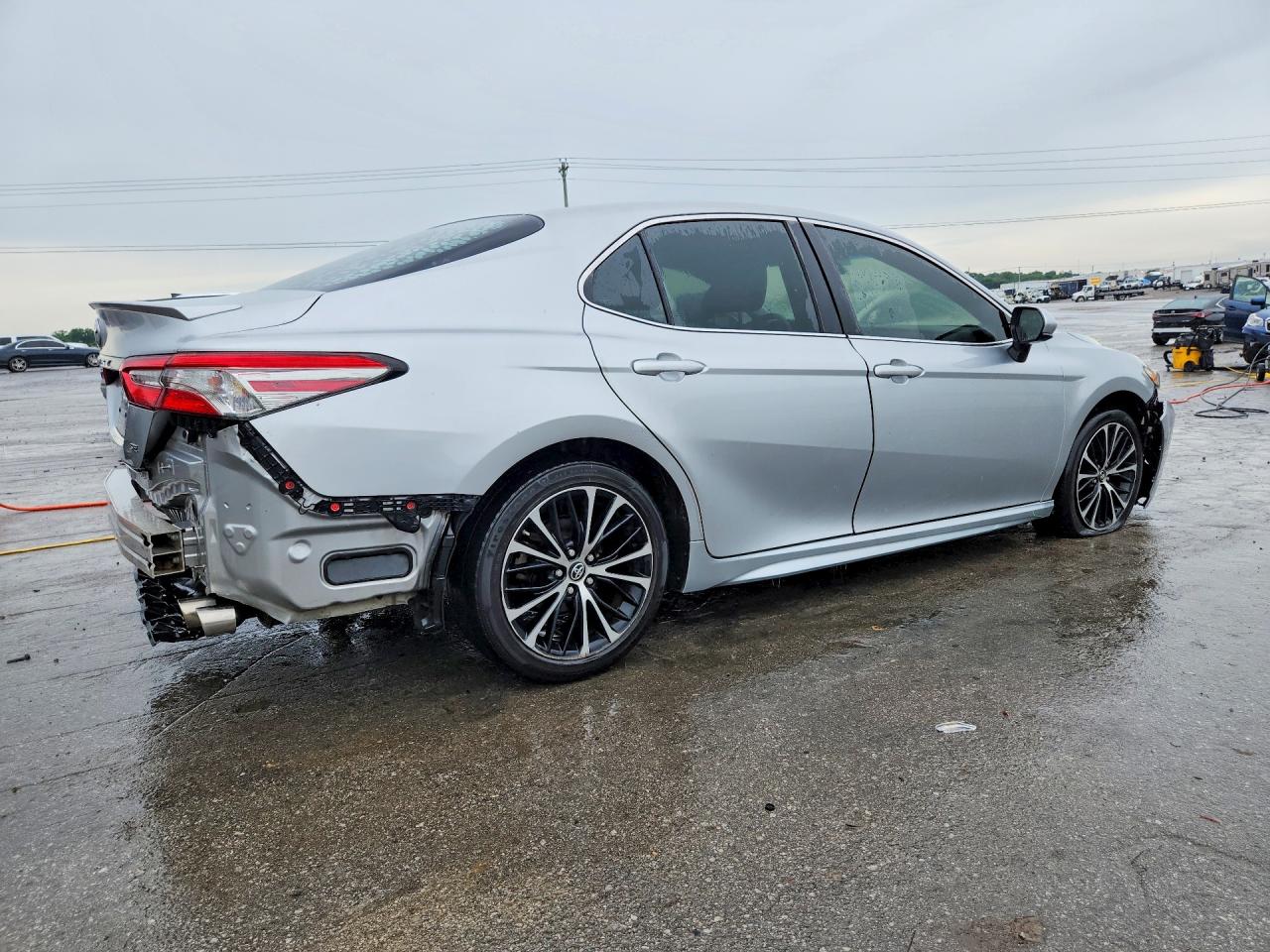 2018 TOYOTA CAMRY SE — снимка 3