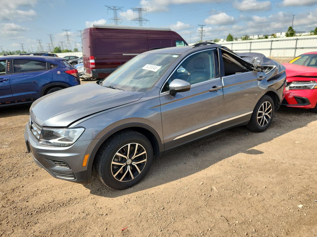 2021 VOLKSWAGEN TIGUAN SE