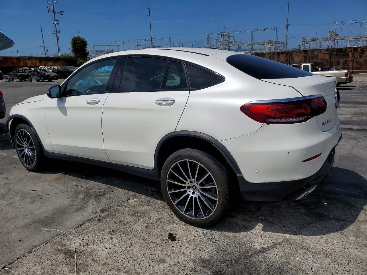 2021 MERCEDES-BENZ GLC COUPE 300 4MATIC — снимка 2