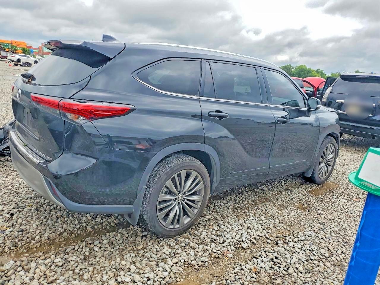 2020 TOYOTA HIGHLANDER PLATINUM — снимка 3