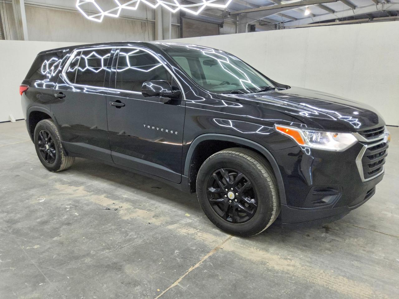 2019 CHEVROLET TRAVERSE LS — снимка 4