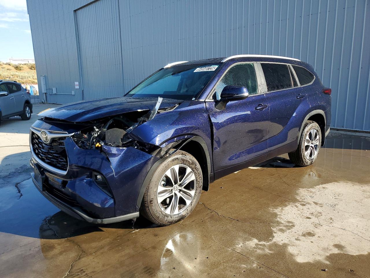2026 TOYOTA HIGHLANDER XLE