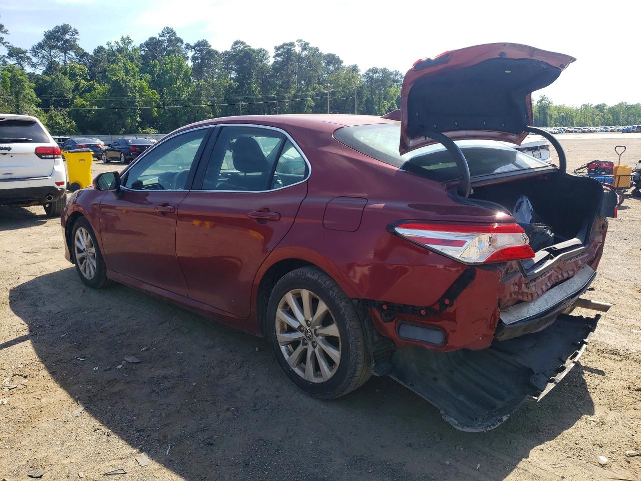 2020 TOYOTA CAMRY LE — снимка 2