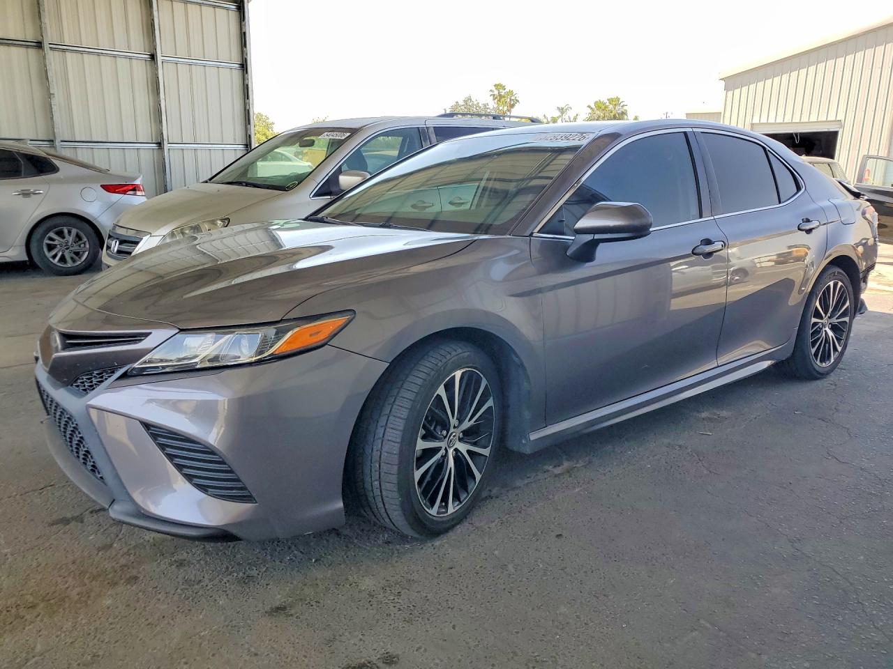 2019 TOYOTA CAMRY SE