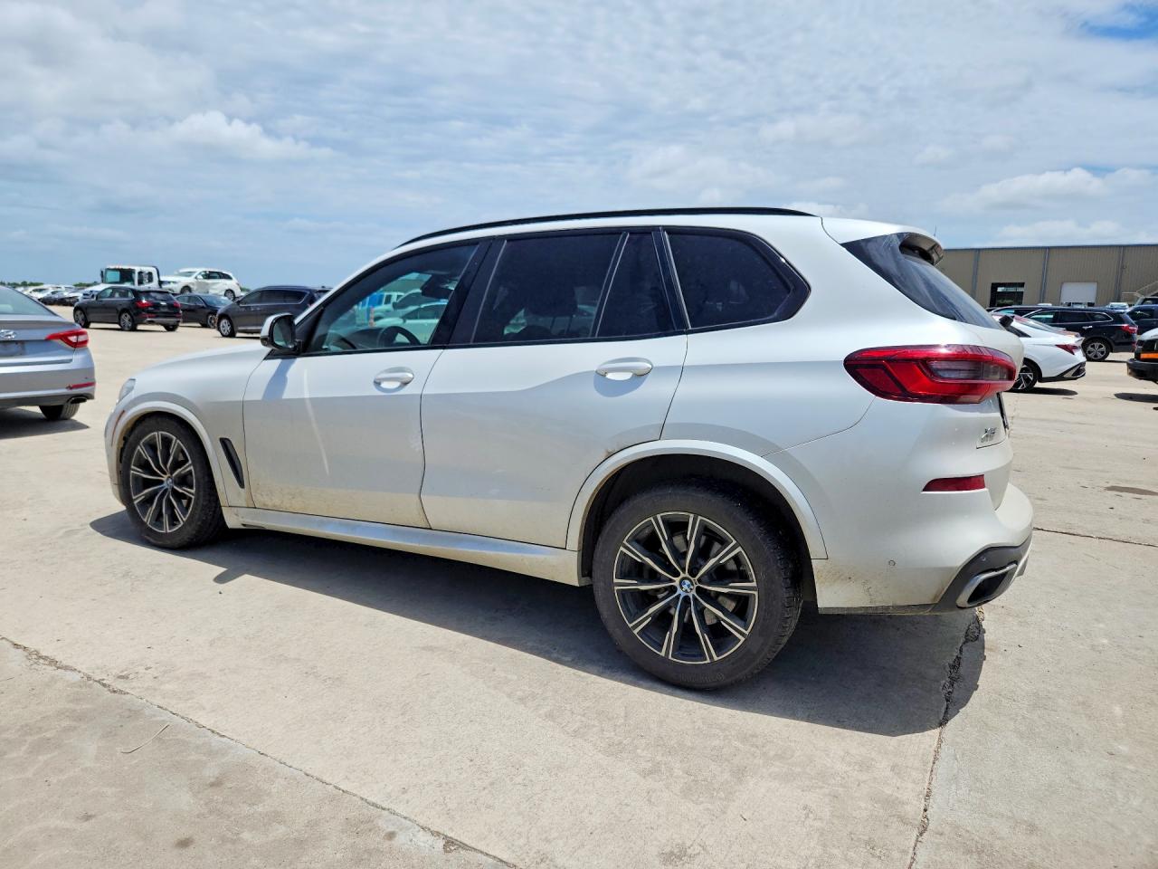 2019 BMW X5 XDRIVE40I — снимка 2