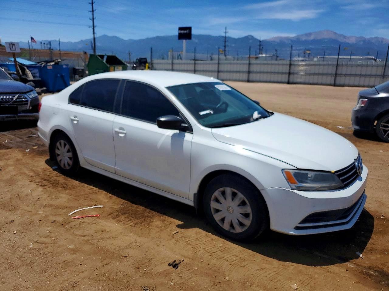 2015 VOLKSWAGEN JETTA BASE — снимка 4