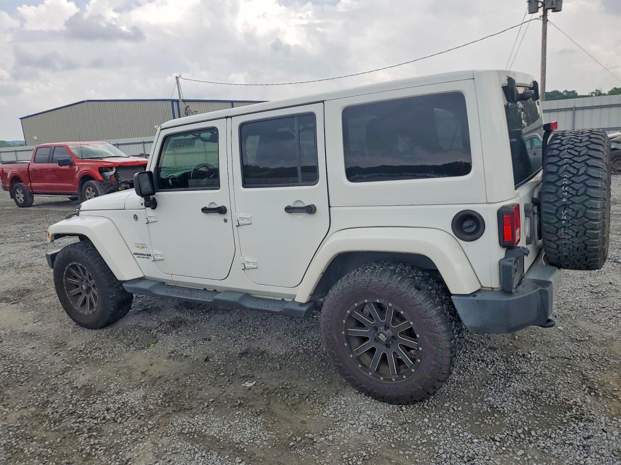 2015 JEEP WRANGLER UNLIMITED SAHARA — снимка 2