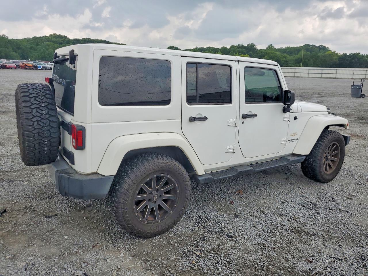 2015 JEEP WRANGLER UNLIMITED SAHARA — снимка 3