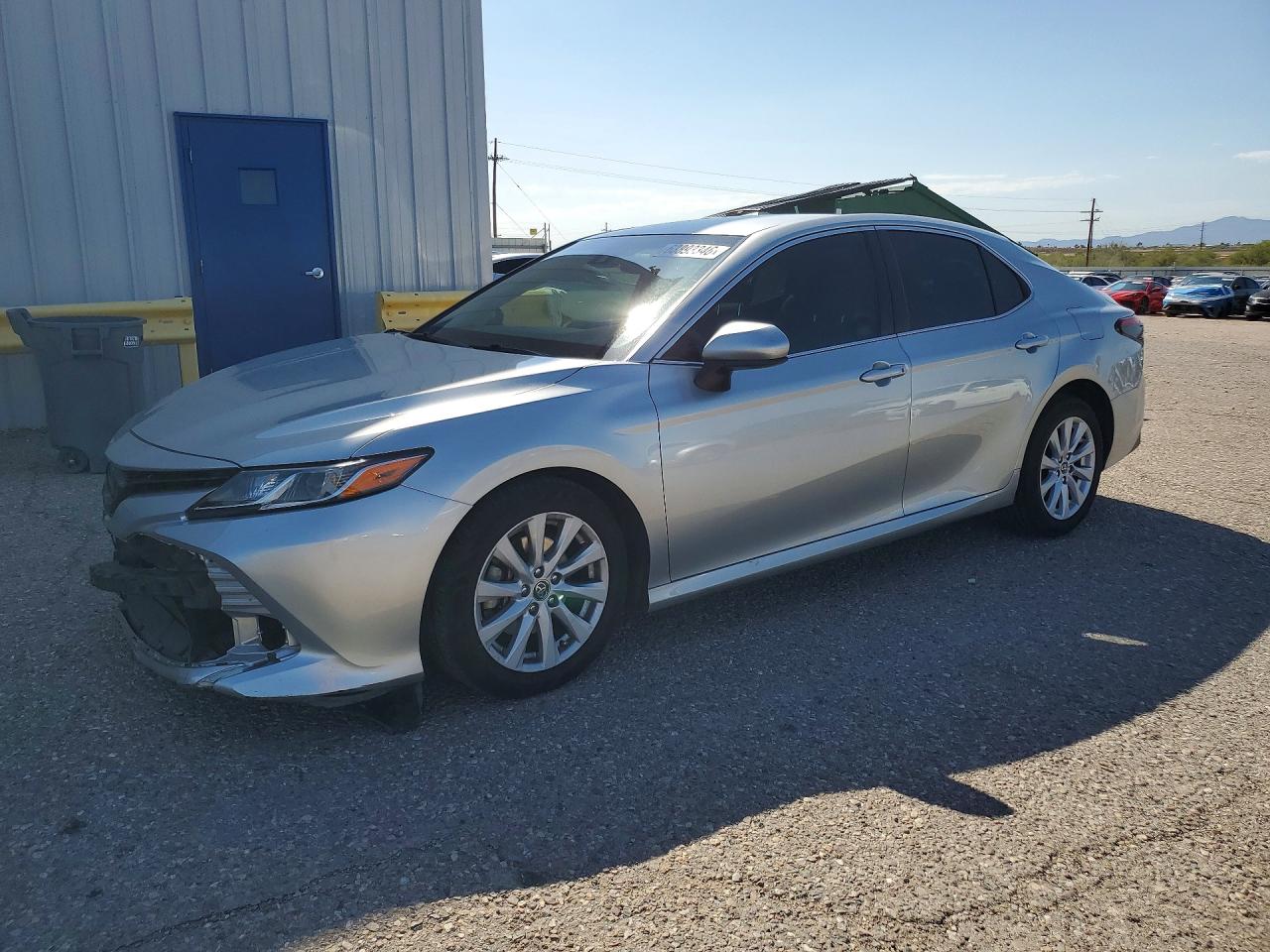 2018 TOYOTA CAMRY LE