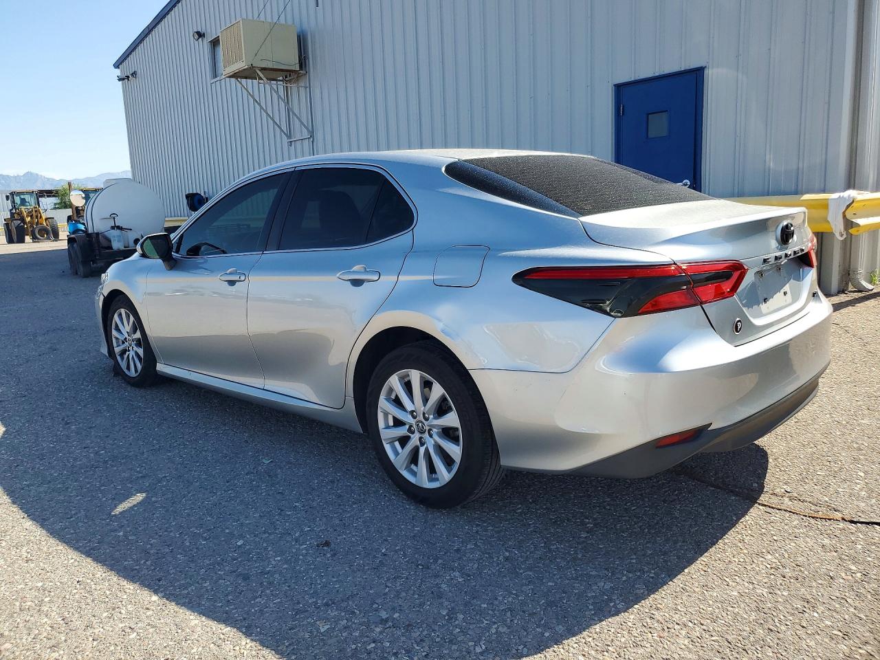 2018 TOYOTA CAMRY LE — снимка 2