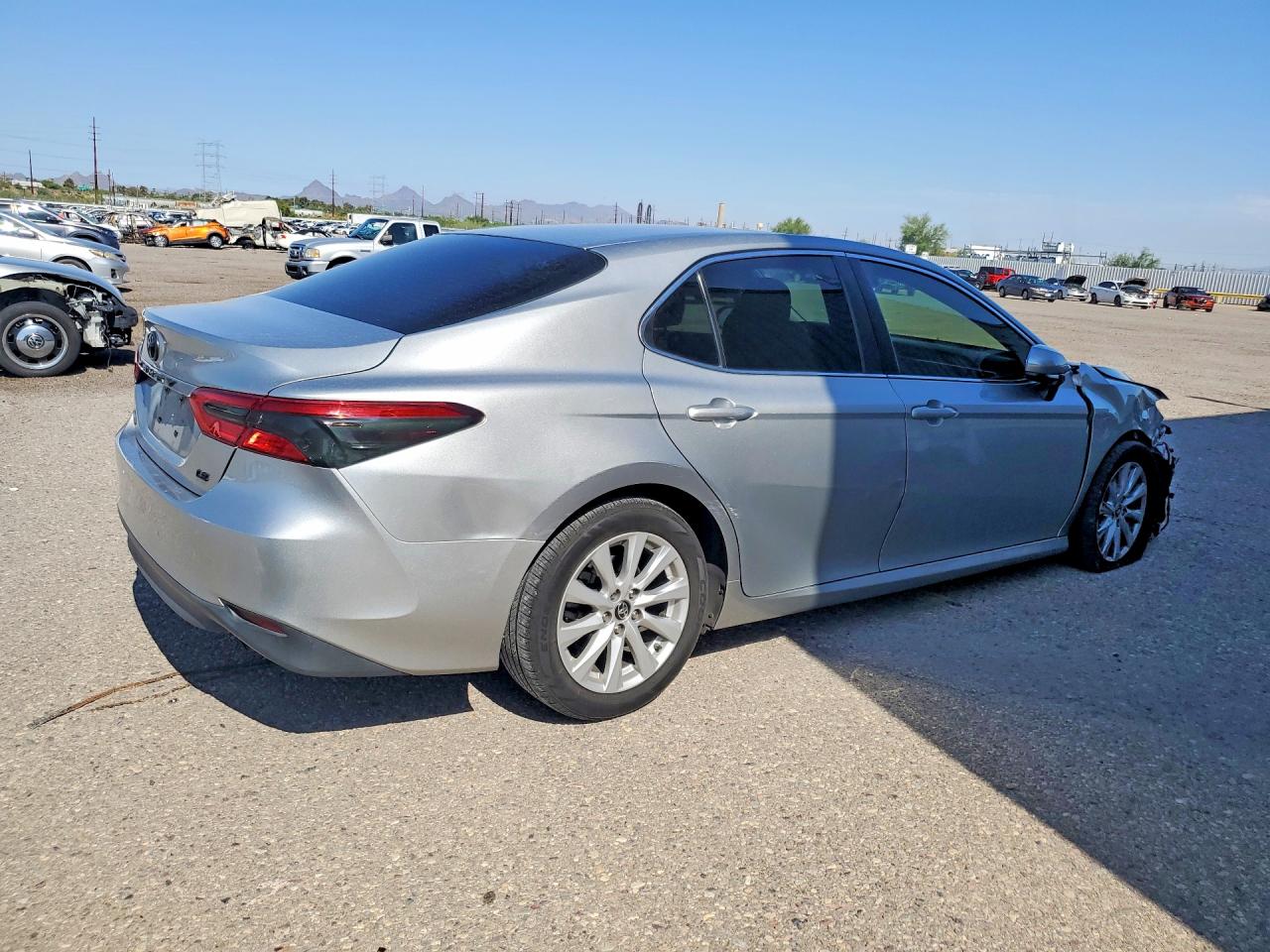 2018 TOYOTA CAMRY LE — снимка 3