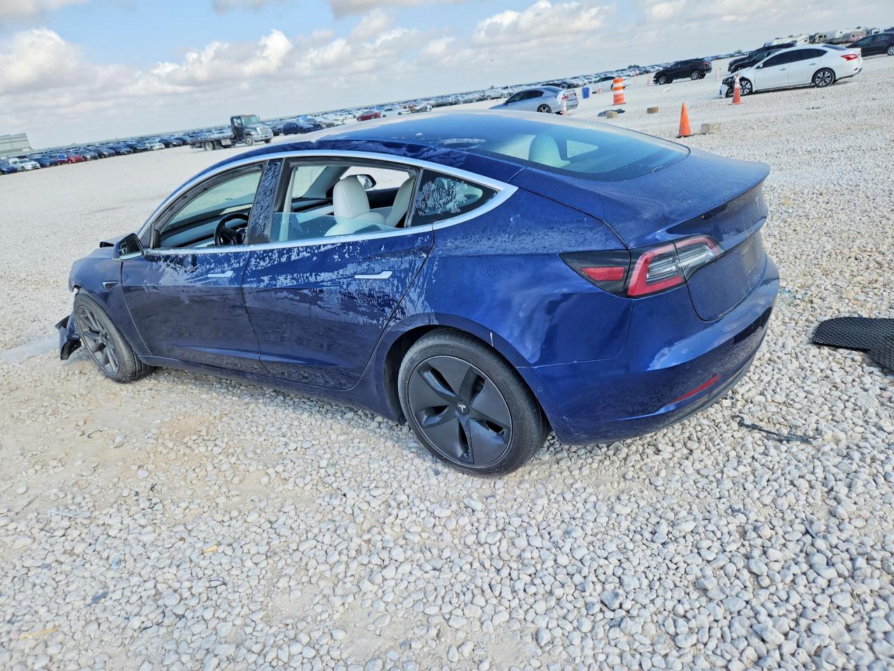 2018 TESLA MODEL 3 AWD W/LONG R — снимка 2