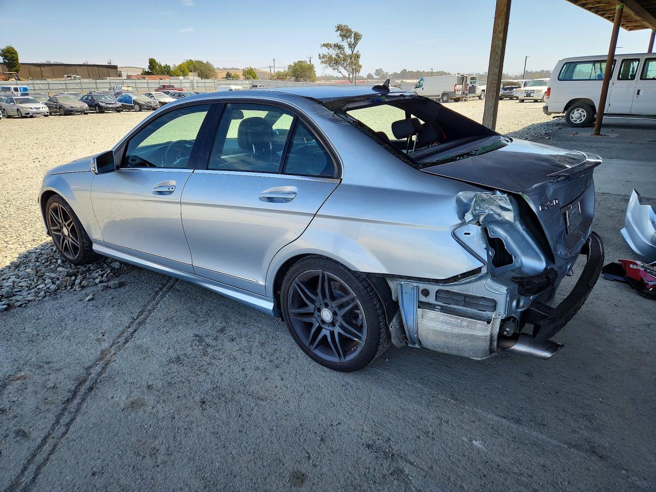 2013 MERCEDES-BENZ C 250 — снимка 2