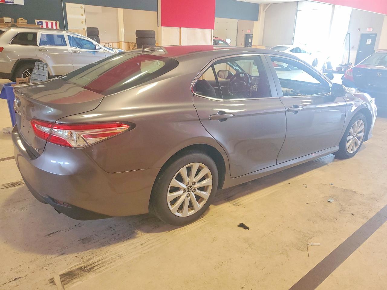2019 TOYOTA CAMRY LE — снимка 3