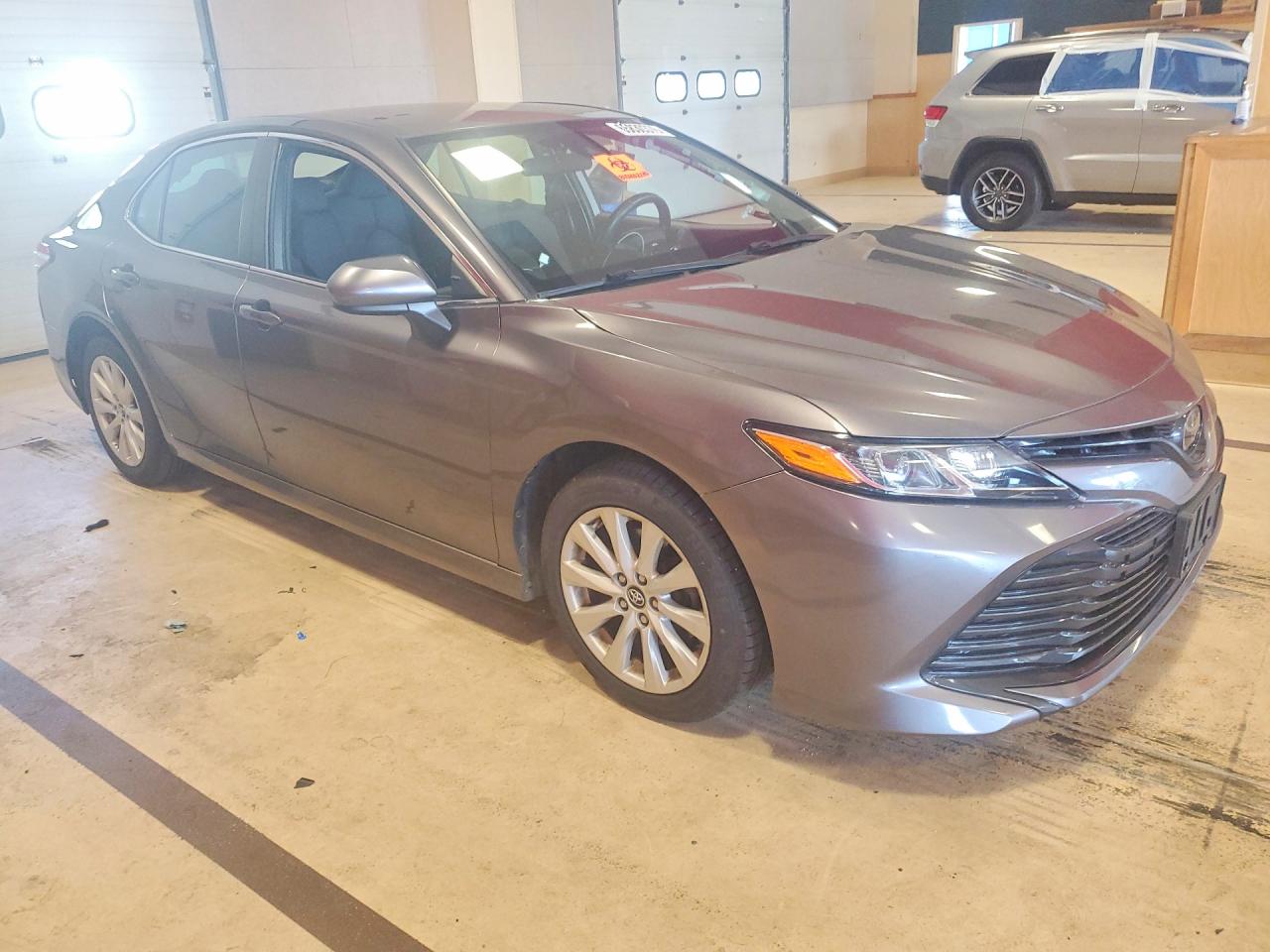 2019 TOYOTA CAMRY LE — снимка 4