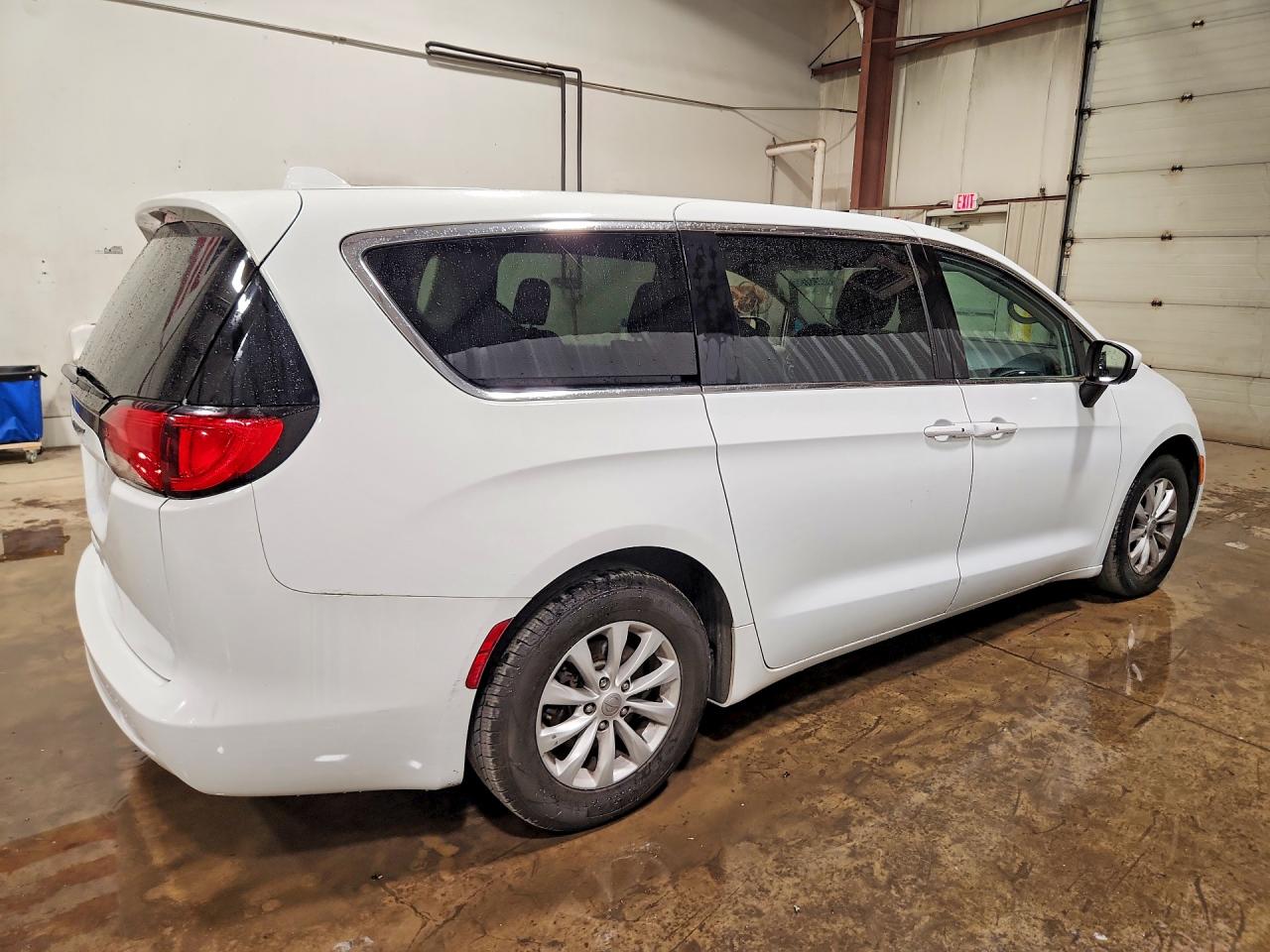 2017 CHRYSLER PACIFICA TOURING — снимка 3