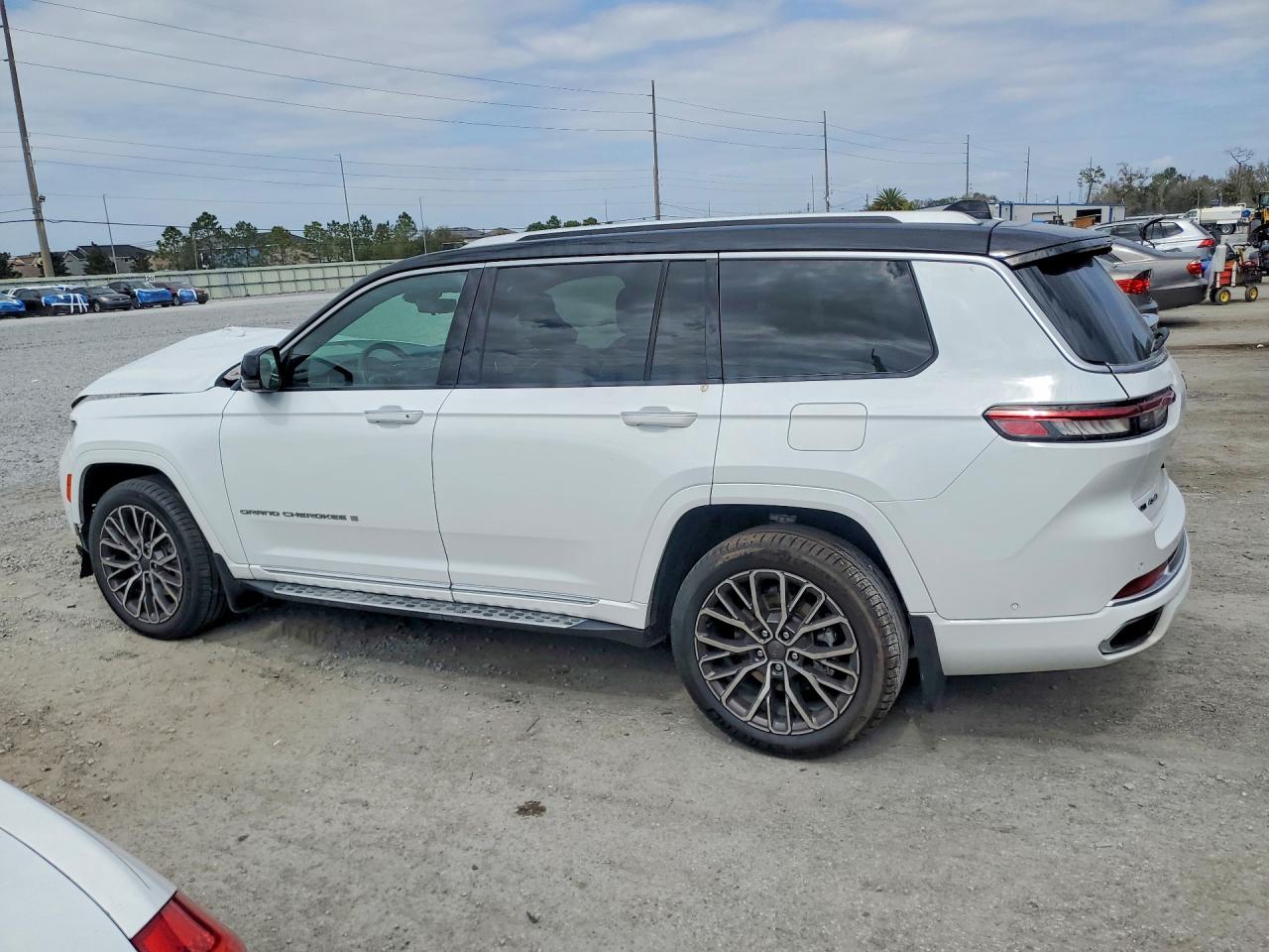 2022 JEEP GRAND CHEROKEE L SUMMIT — снимка 2