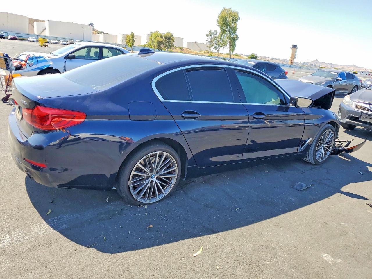 2020 BMW 530E — снимка 3