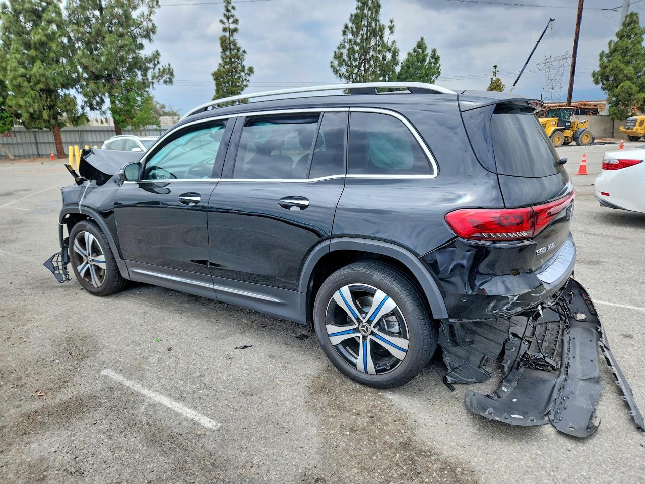 2023 MERCEDES-BENZ EQB 350 4MATIC — снимка 2