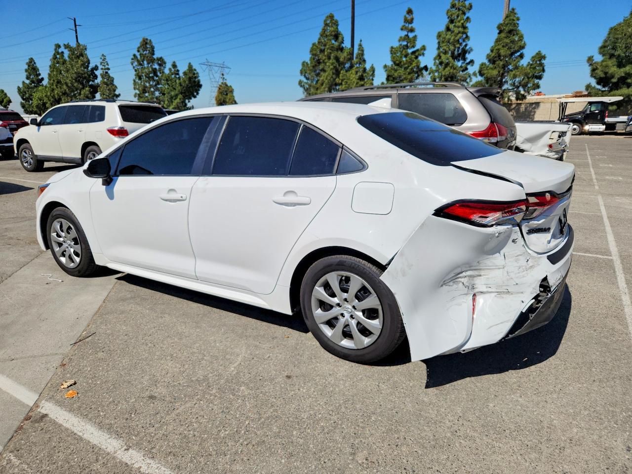 2025 TOYOTA COROLLA LE — снимка 2
