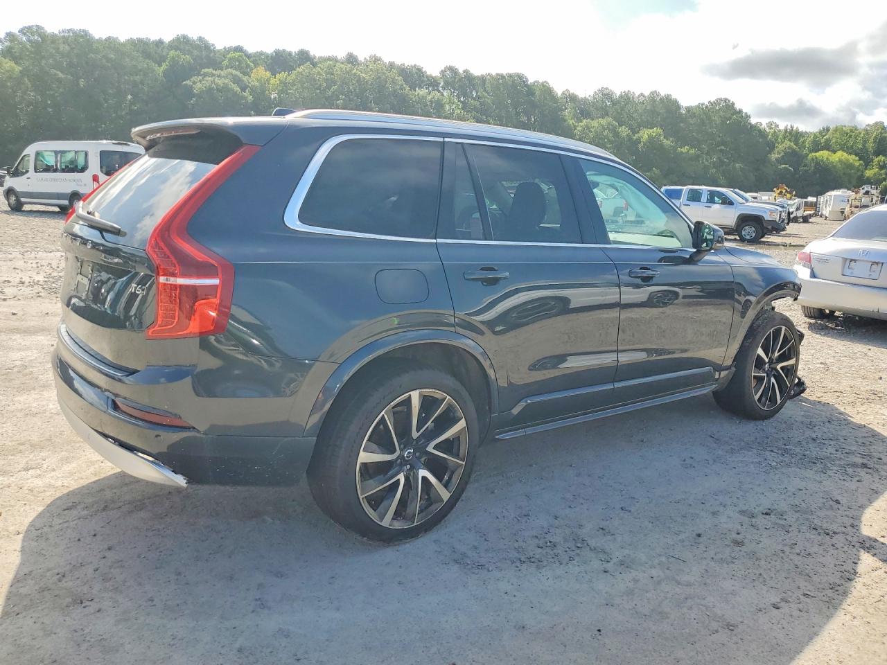 2022 VOLVO XC90 T6 MOMENTUM — снимка 3