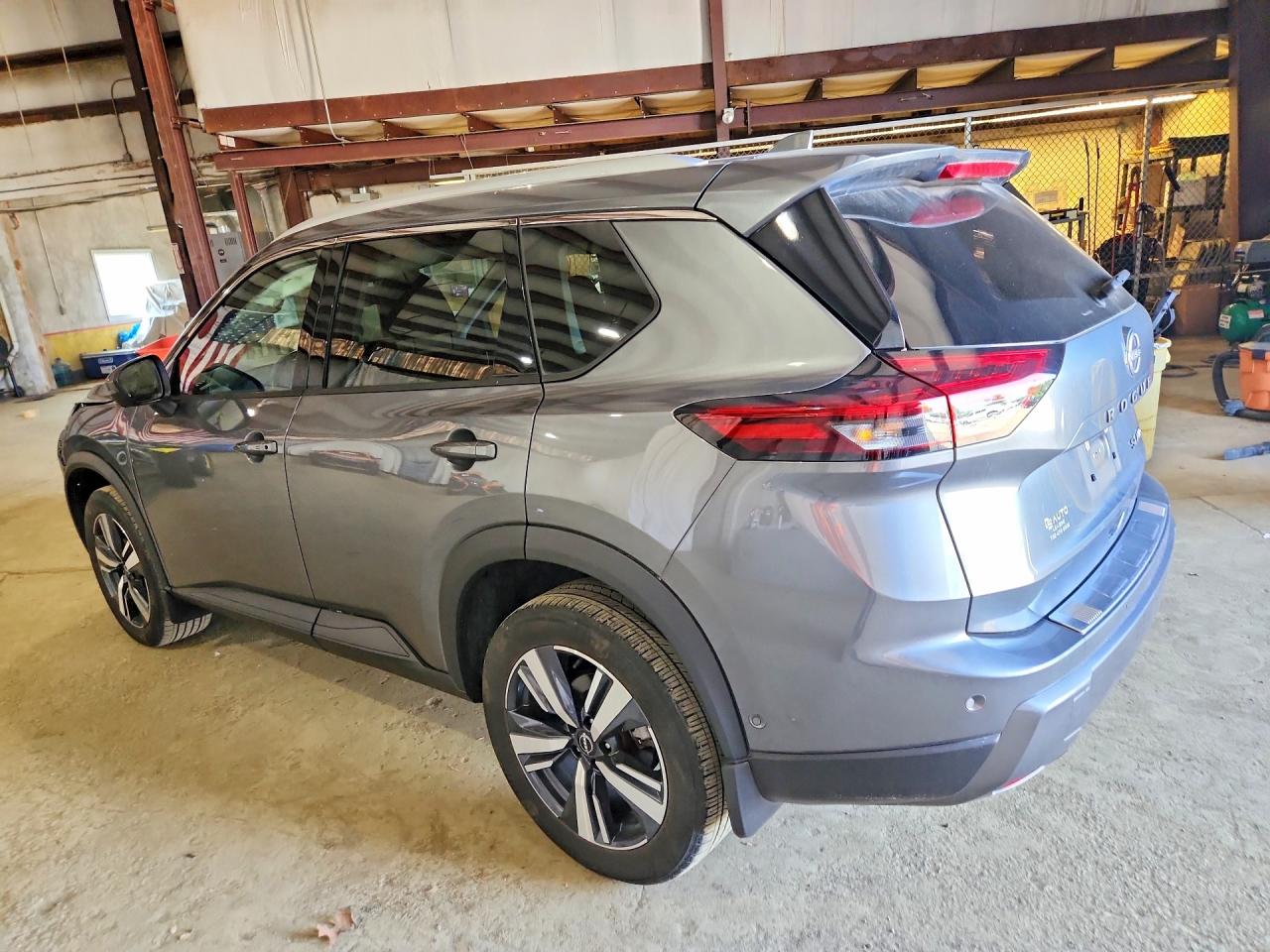 2024 NISSAN ROGUE SL — снимка 2