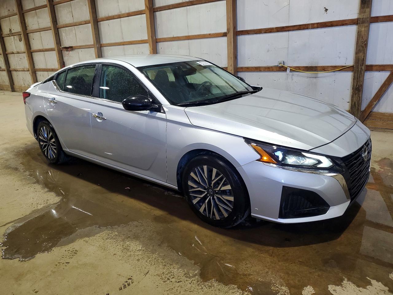 2025 NISSAN ALTIMA SV — снимка 4
