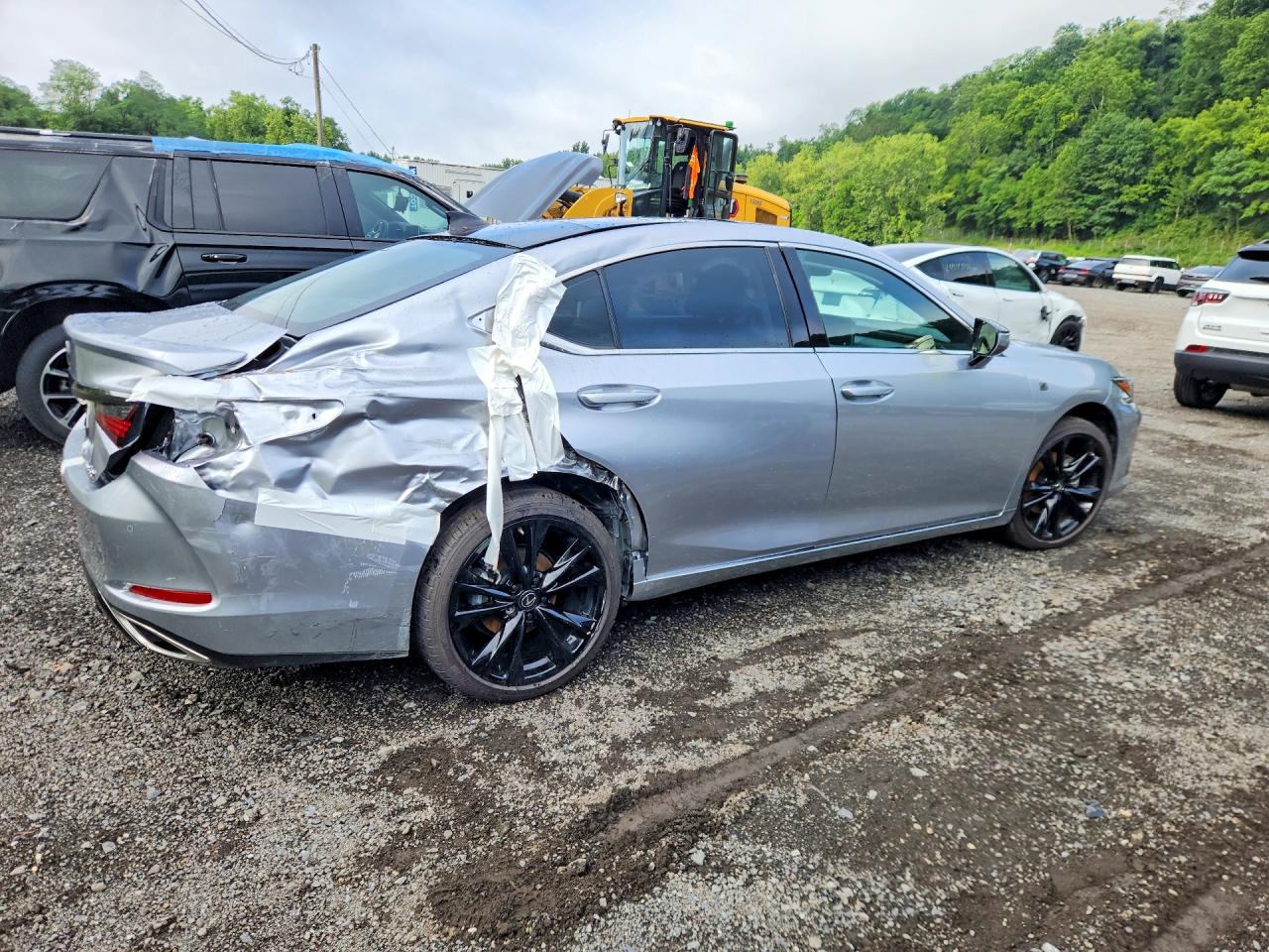 2025 LEXUS ES 350 F SPORT DESIGN — снимка 3