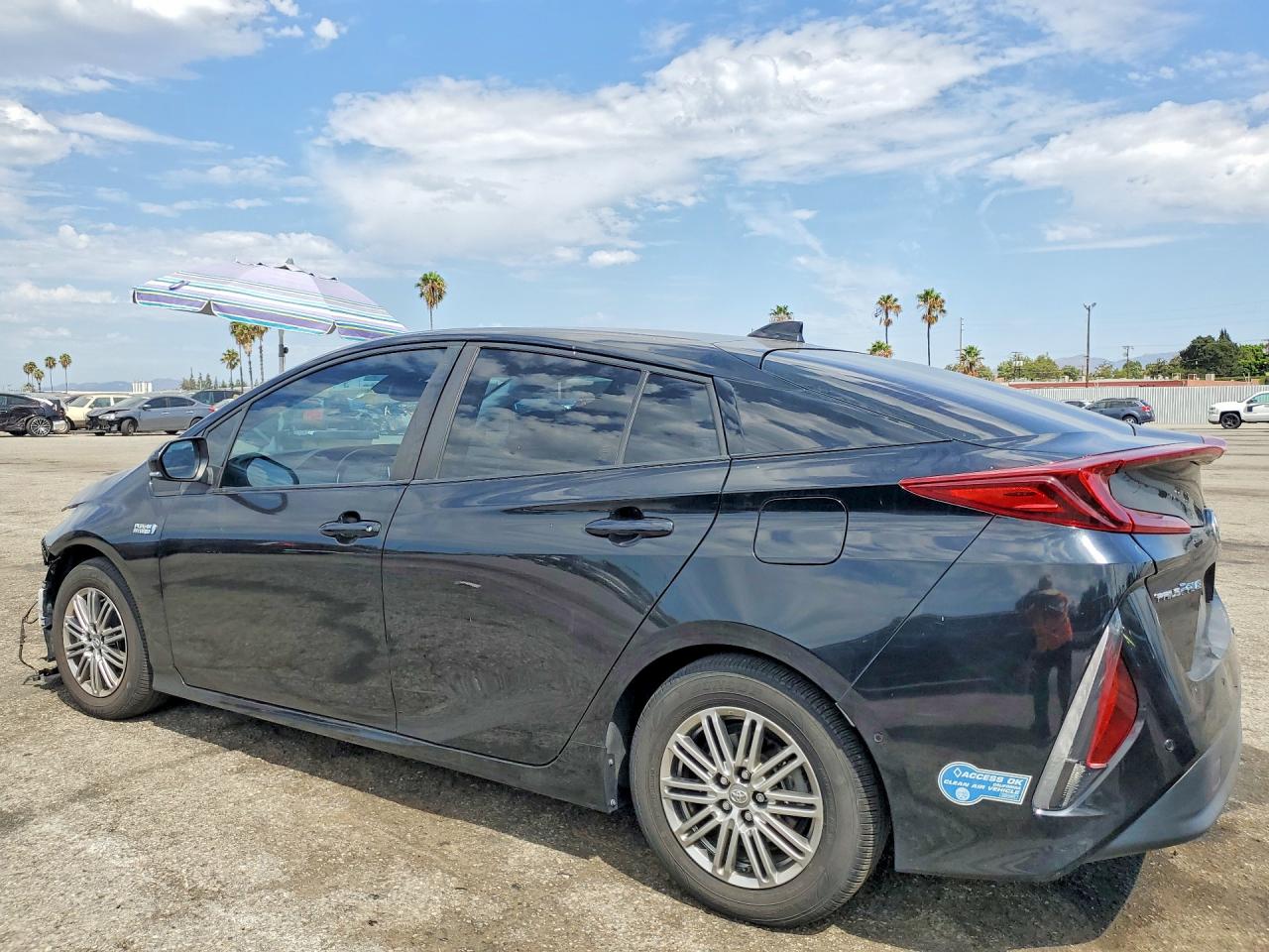 2021 TOYOTA PRIUS PRIME LIMITED — снимка 2