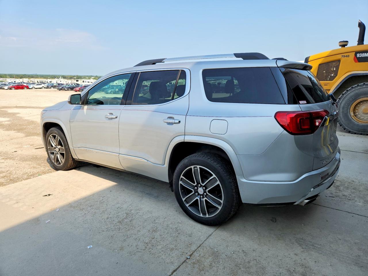 2018 GMC ACADIA DENALI — снимка 2