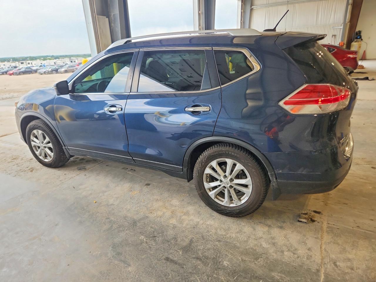 2016 NISSAN ROGUE SV — снимка 2