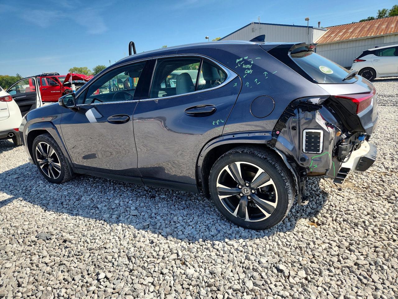 2023 LEXUS UX 250H PREMIUM — снимка 2