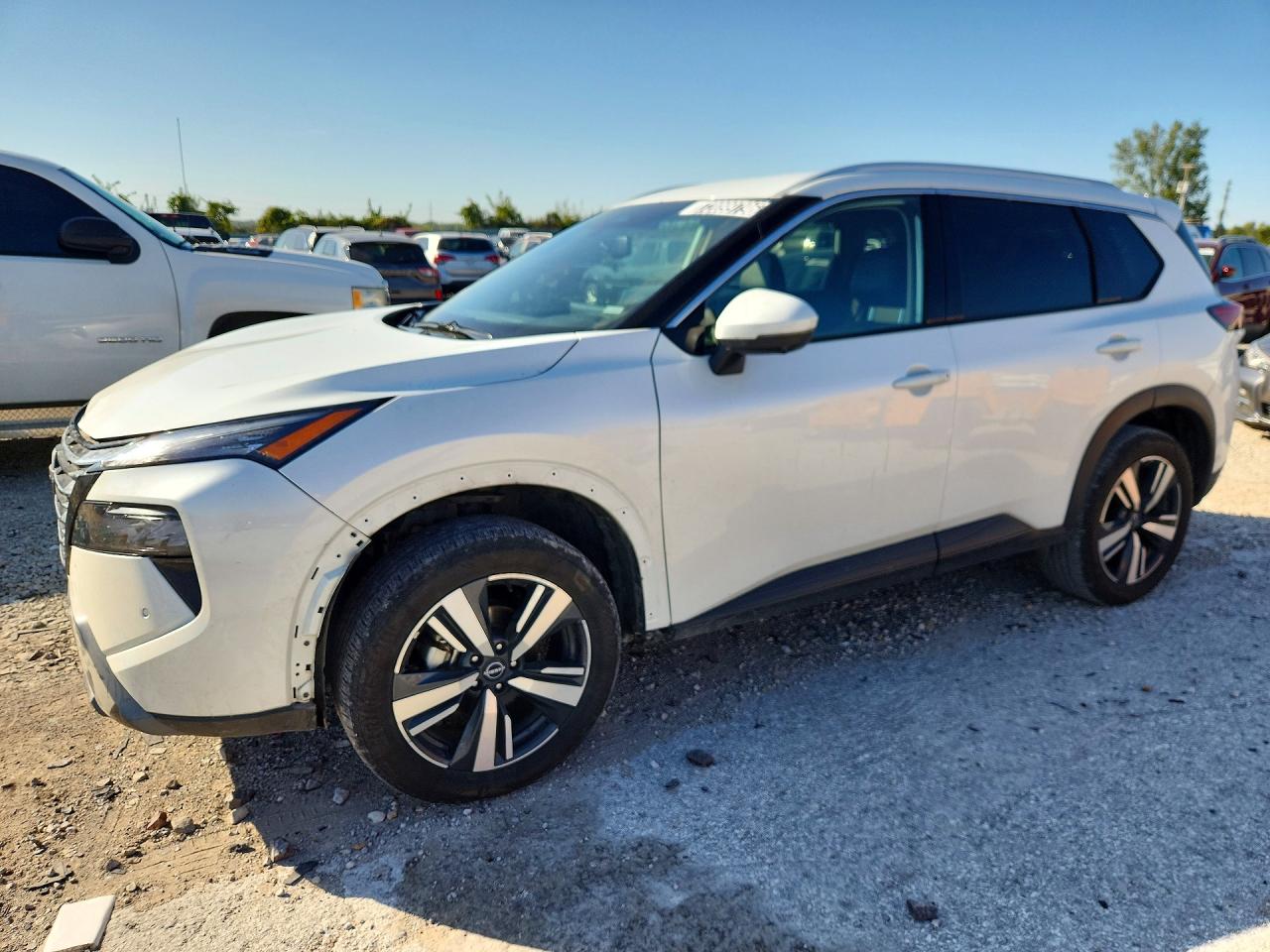2026 NISSAN ROGUE SL