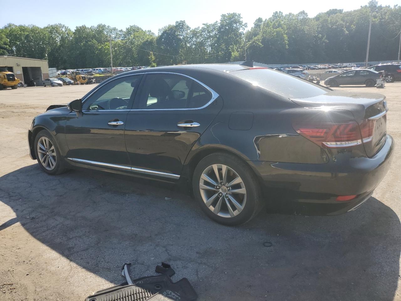 2015 LEXUS LS 460 — снимка 2