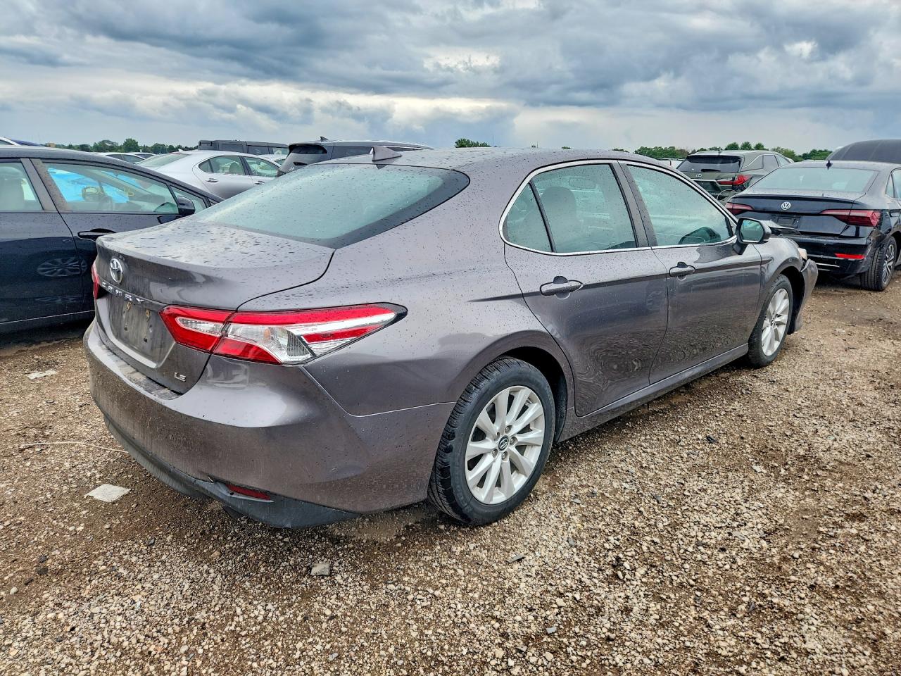 2019 TOYOTA CAMRY LE — снимка 3