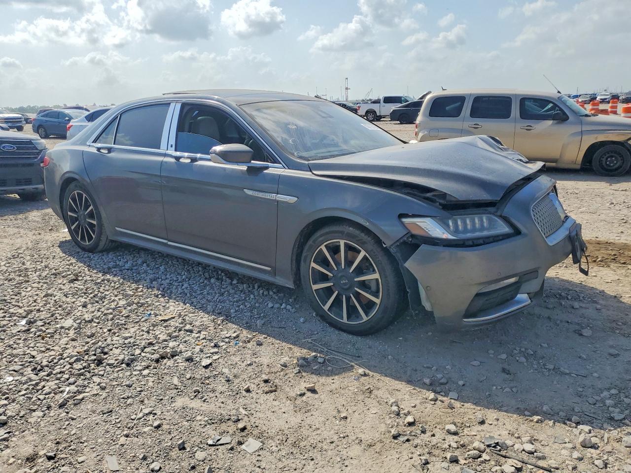 2017 LINCOLN CONTINENTAL RESERVE — снимка 4