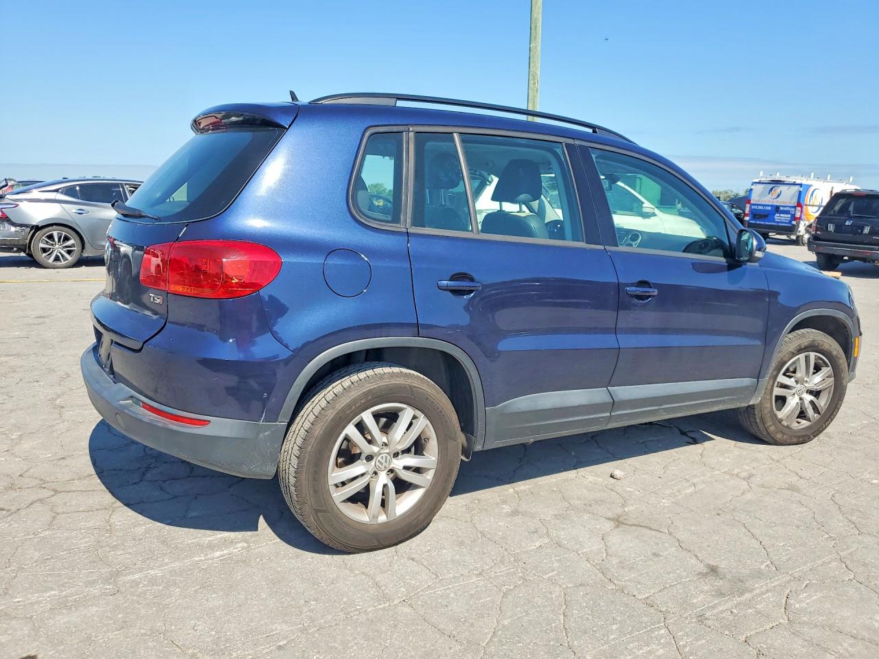 2016 VOLKSWAGEN TIGUAN S — снимка 3