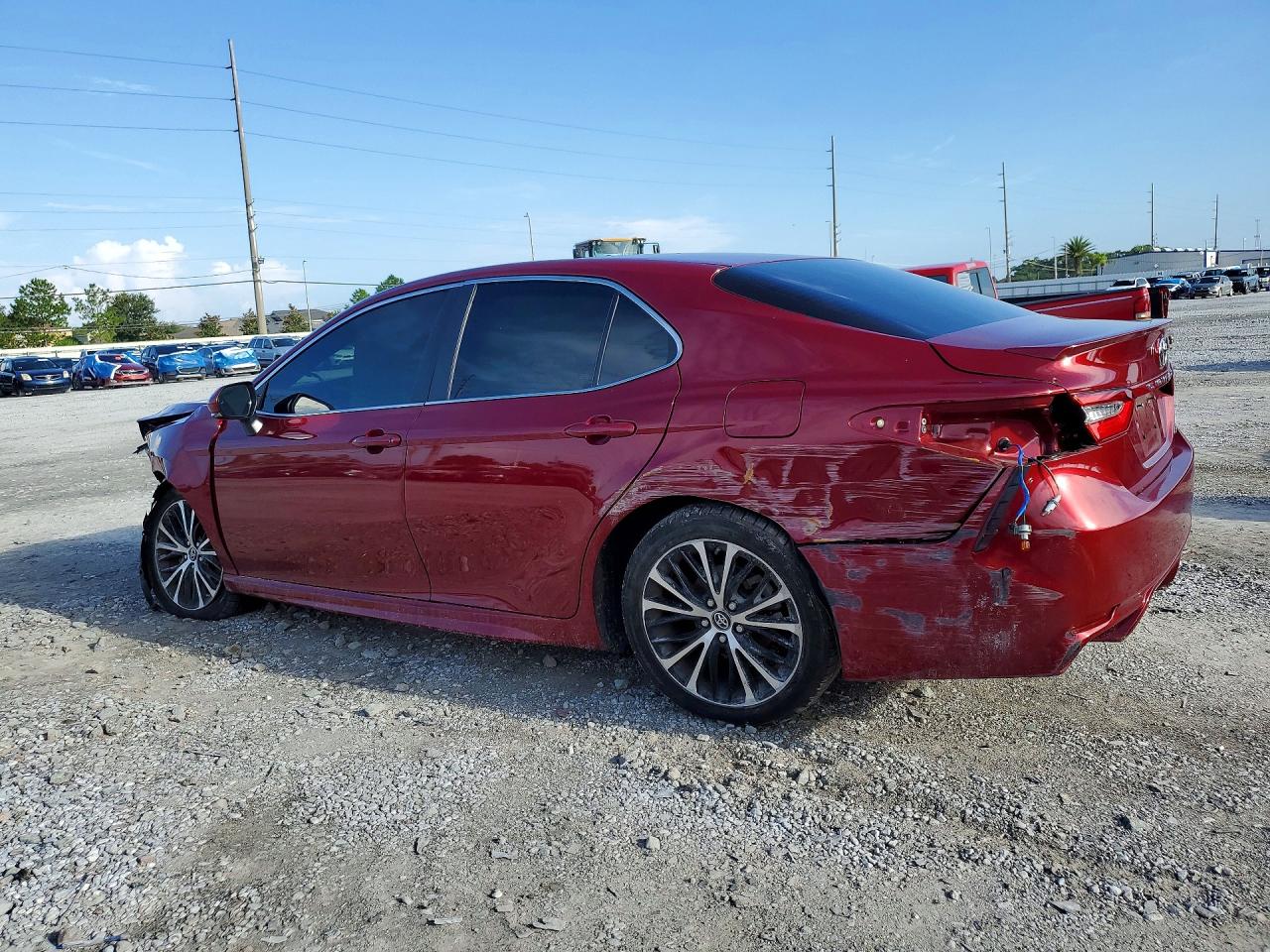 2018 TOYOTA CAMRY SE — снимка 2