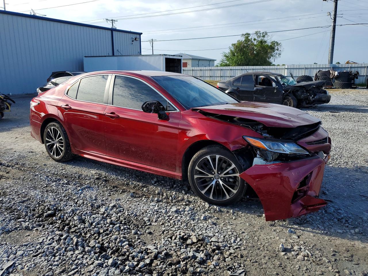 2018 TOYOTA CAMRY SE — снимка 4