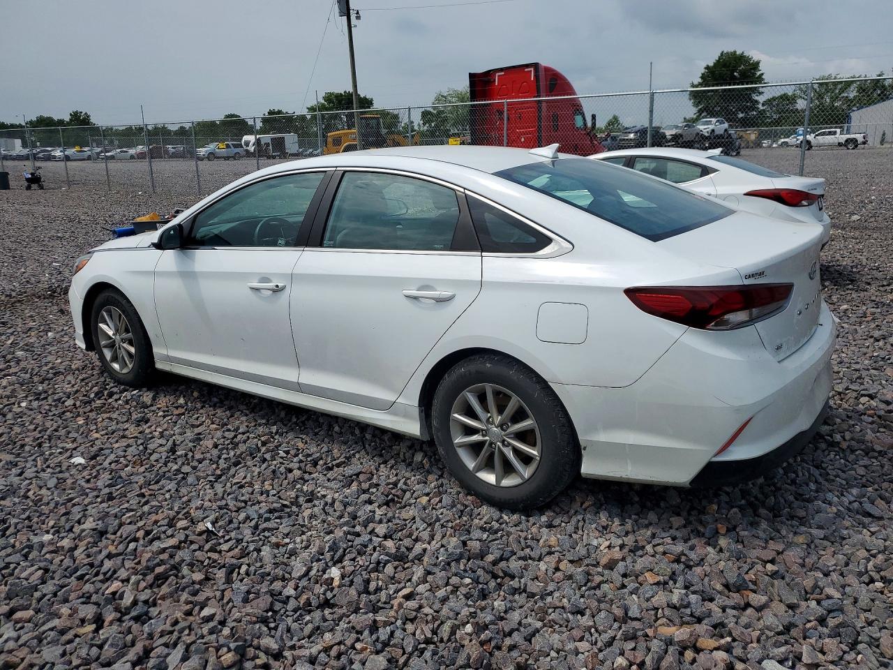 2018 HYUNDAI SONATA SE — снимка 2
