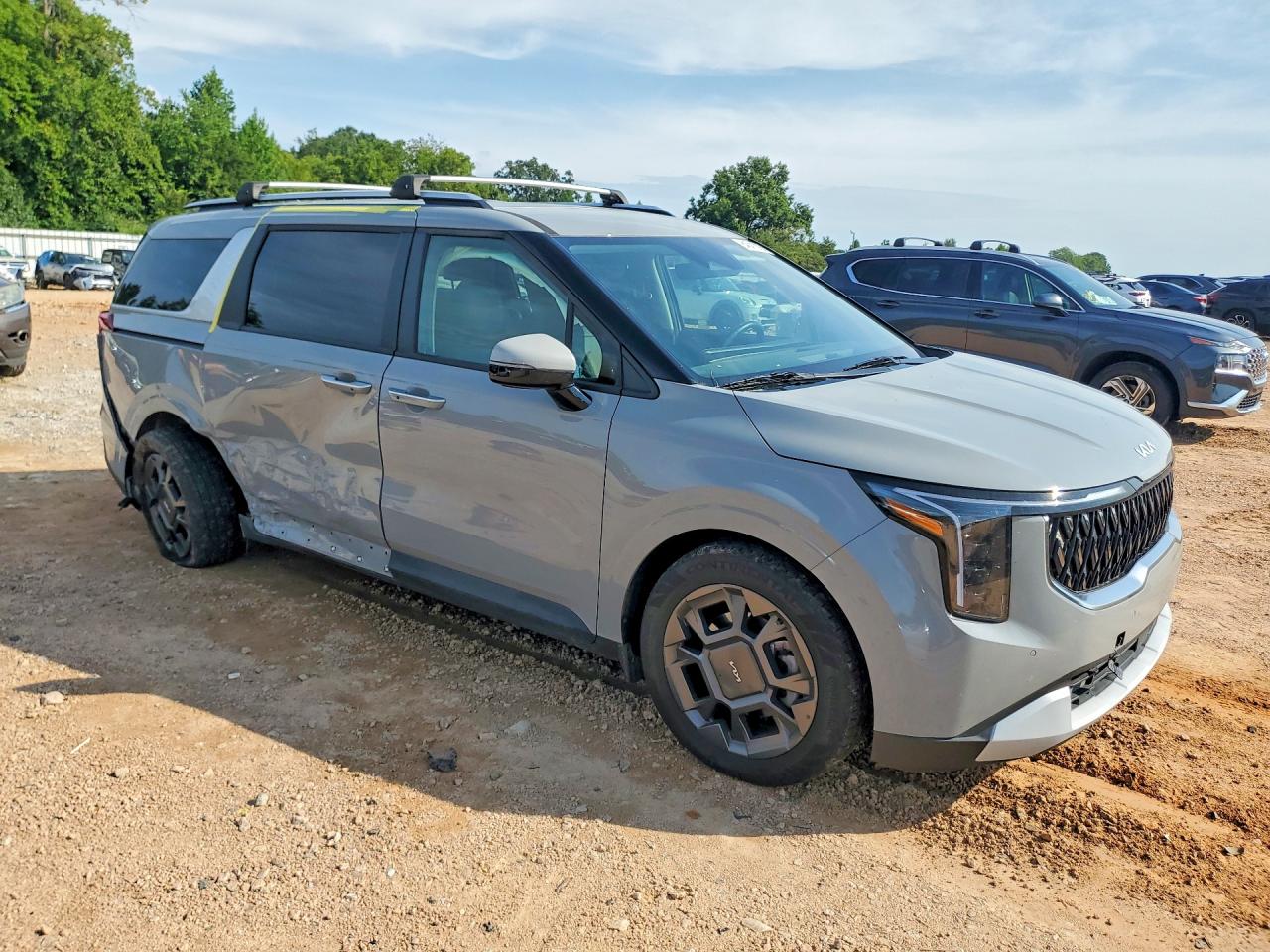 2025 KIA CARNIVAL EX — снимка 4