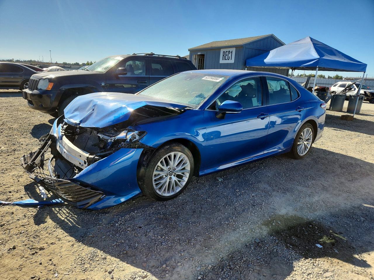 2019 TOYOTA CAMRY XLE