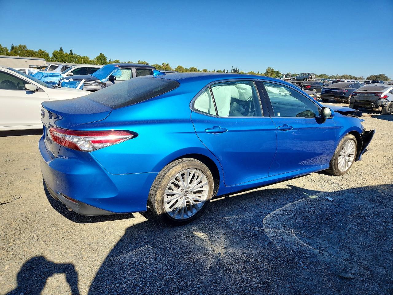 2019 TOYOTA CAMRY XLE — снимка 3