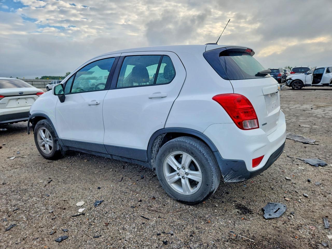 2019 CHEVROLET TRAX LS — снимка 2