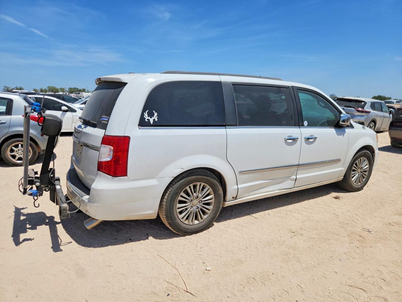 2016 CHRYSLER TOWN & COUNTRY TOURING L — снимка 3