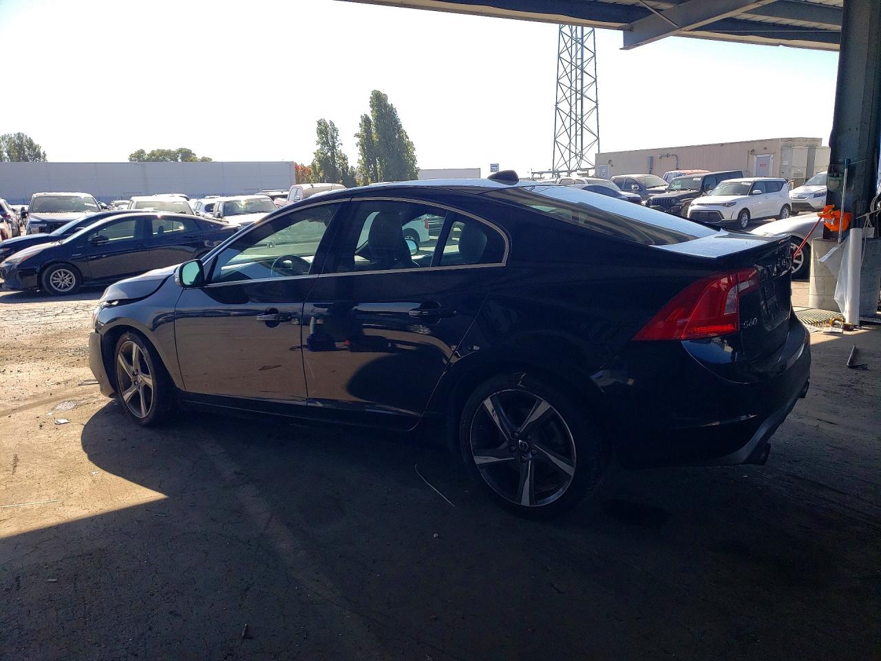 2015 VOLVO S60 PLATINUM — снимка 2