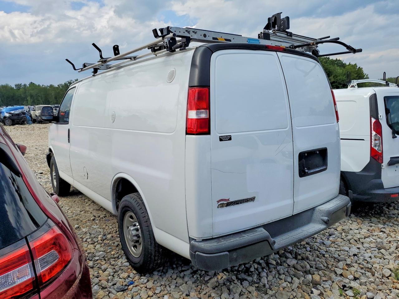 2021 CHEVROLET EXPRESS G2500 — снимка 2