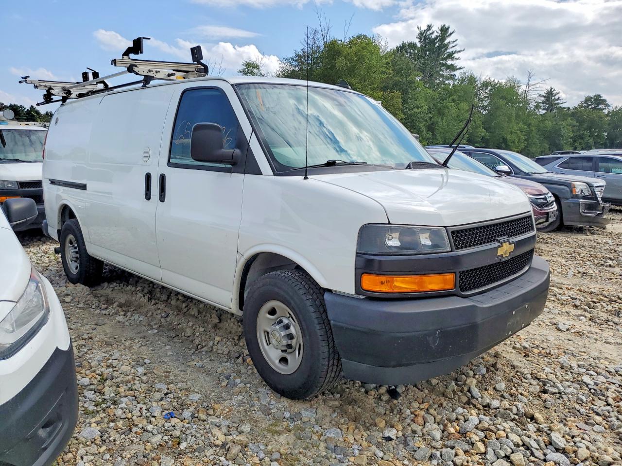 2021 CHEVROLET EXPRESS G2500 — снимка 4